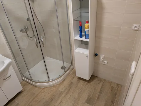 Koupelna s místem pro pračku